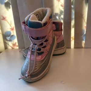 Toddler Girl snow boots ❄️☃️